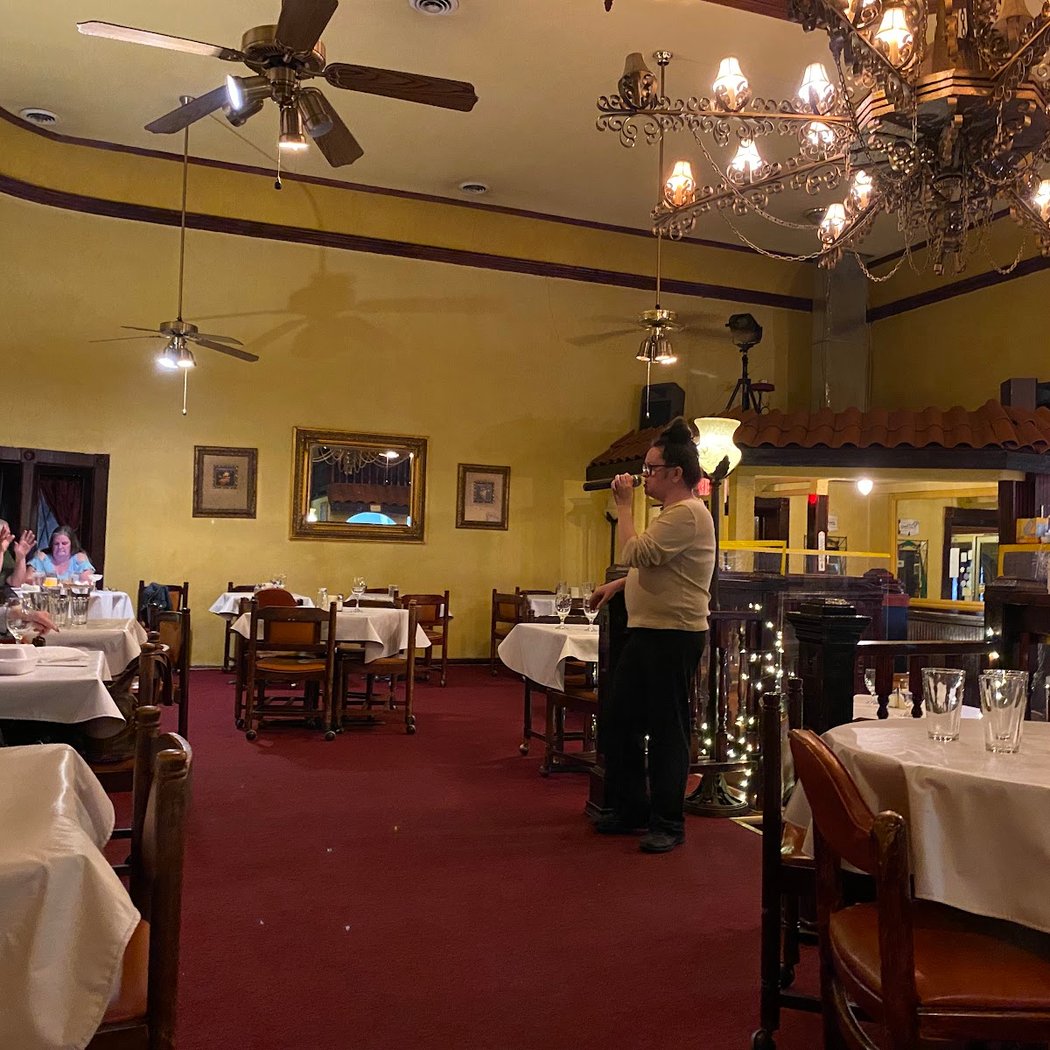 Rino's Italian Restaurant 3